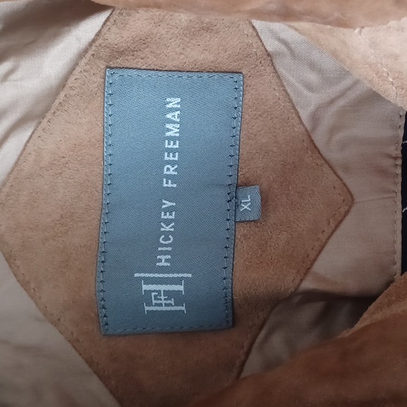 Vest - Picture 2 of 11